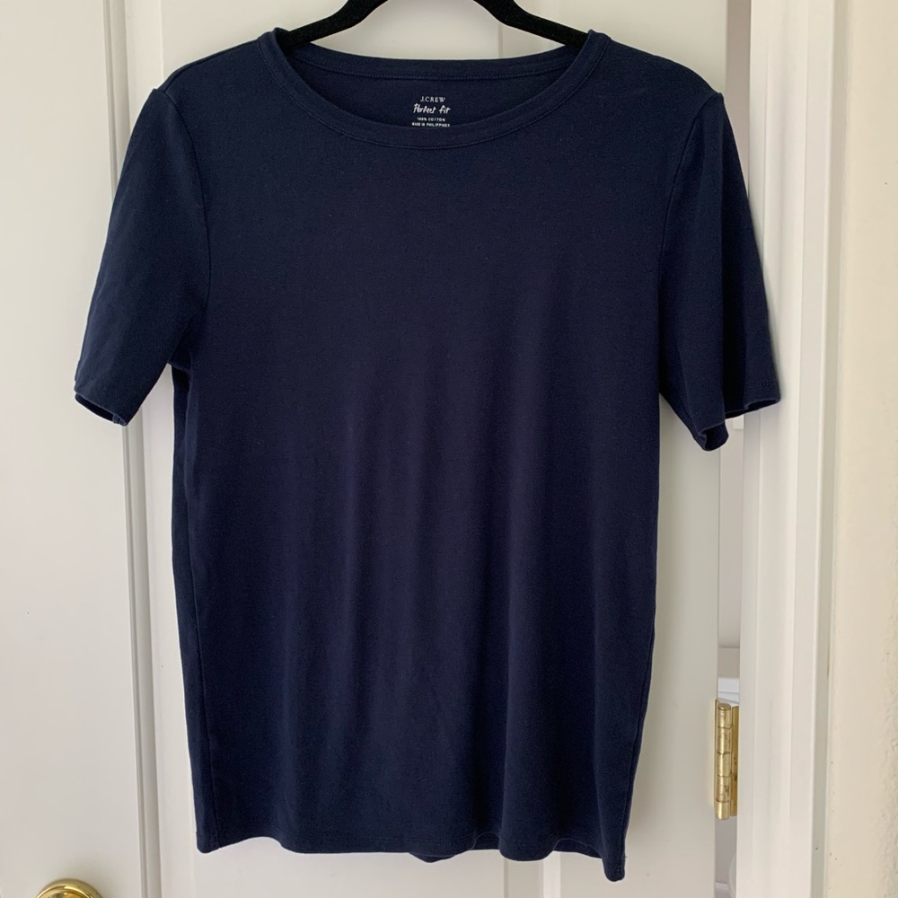 Jcrew perfect fit navy tshirt